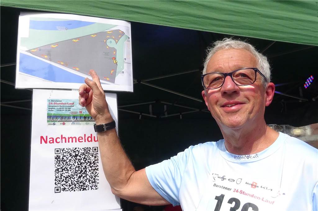 24-Stunden-Lauf ein voller Erfolg: „Südafrika, wir kommen!“ Thomas Hein vom Organisationsteam zeigt den Parcours über den Lippedeich, um Stadtkrone herum und am Kanal entlang zurück zur Jugendverkehrsschule.