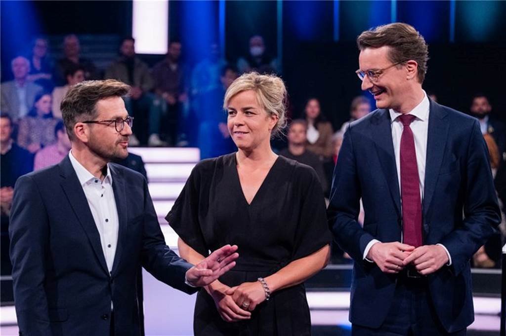 Landtagswahl 2022 in NRW: Darüber diskutierten die Spitzenkandidaten in der „Wahlarena“ Thomas Kutschaty (SPD) und Mona Neubaur (Grüne) wollen im Falle einer Regierungsübernahme in NRW die Mietpreisbremse verlängern. Ministerpräsident Hendrik Wüst hält sich bei der Frage bedeckt.