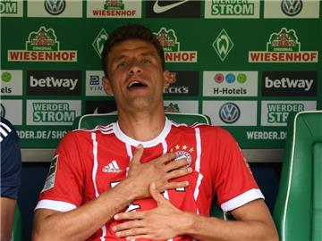 Thomas Müller verbrachte fast 70 Minuten beim Spiel gegen Werder auf der Bank. Foto: Carmen Jaspersen