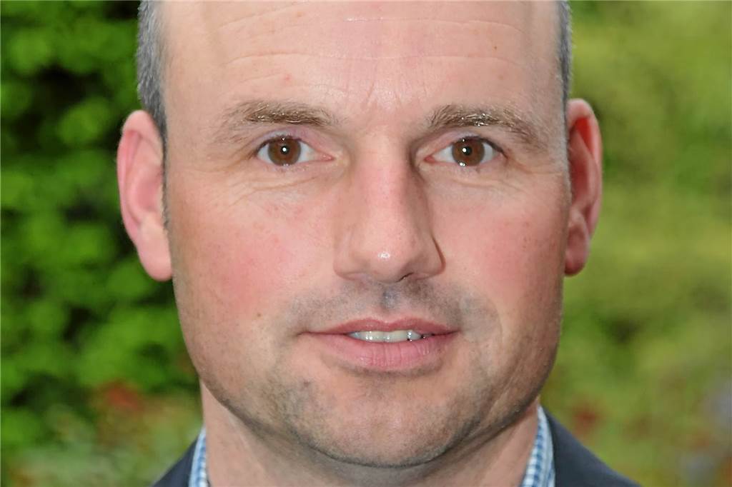 Packendes Duell in Hengeler kickt starken Mann der CDU aus dem Rat Thomas Oing errang überraschend das Direktmandat im Wahlbezirk Hengeler gegen den CDU-Fraktionsvorsitzenden Helmut Stowermann