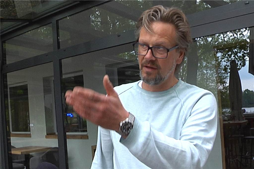 Noteinsatz am Blauen See: Warum der Lebensretter wieder an Land musste Thomas Püttmann versteht nicht, warum er auf dem Weg zur Frau wieder umdrehen musste.