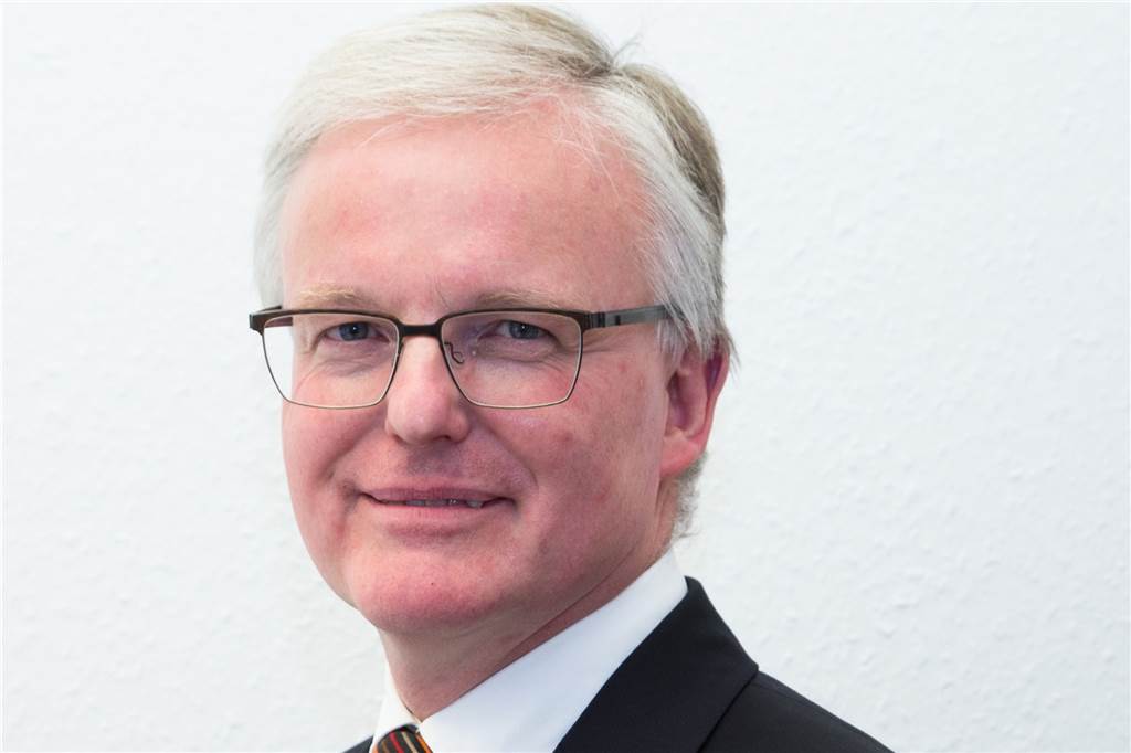 Digitale Kampagne gestartet: Händler in Dortmund suchen Azubis Thomas Schäfer ist Geschäftsführer des Handelsverbandes Westfalen-Münsterland in Dortmund. Er hofft auf die Unterstützung von Schulen und Politik, um Jugendliche für eine Ausbildung im Einzelhandel zu begeistern.