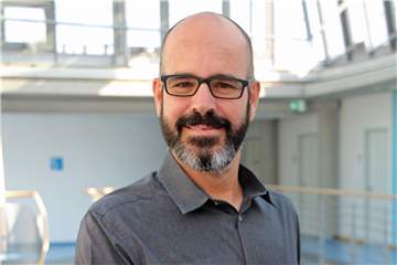 Thomas Stiller, Teamleiter Berufsberatung bei der Bundesagentur für Arbeit in Dortmund, gibt Tipps, was man bei der Bewerbung für einen Ausbildungsplatz beim Eignungstest und Vorstellungsgespräch beachten sollte.
