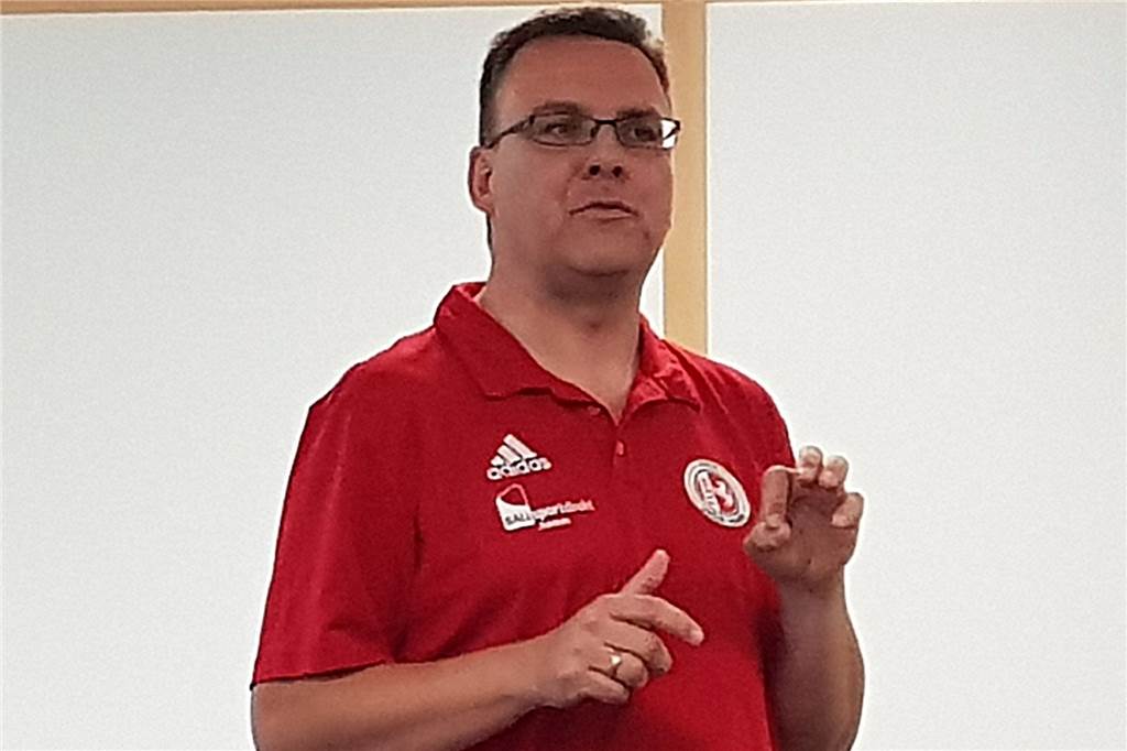 Appell an die Klubs: „Mit Weitsicht handeln, auf Probetraining verzichten“ Thomas Trahe bittet Fußballvereine, in der Corona-Pandemie auf ein Probetraining mit Gastspielern zu verzichten.