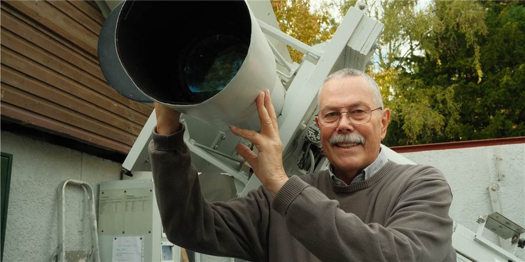 Sonnenfinsternis in Dortmund: Wie sie am besten zu beobachten ist Thomas Wassmuth vom Astronomischen Verein Dortmund lädt ein, am Dienstag (25.10.) die Sonnenfinsternis von der Sternwarte im Westfalenpark aus zu beobachten.