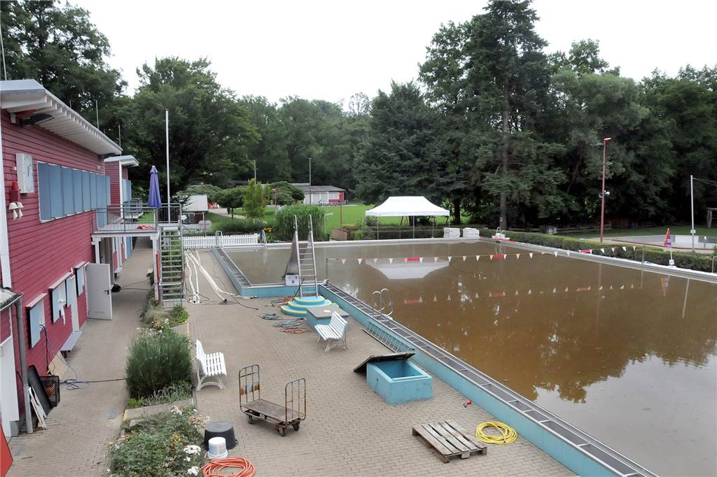 Thomas Wild hat schon viel für das Elsebad getan und vieles miterlebt - nun auch das Hochwasser vom Juli 2021.