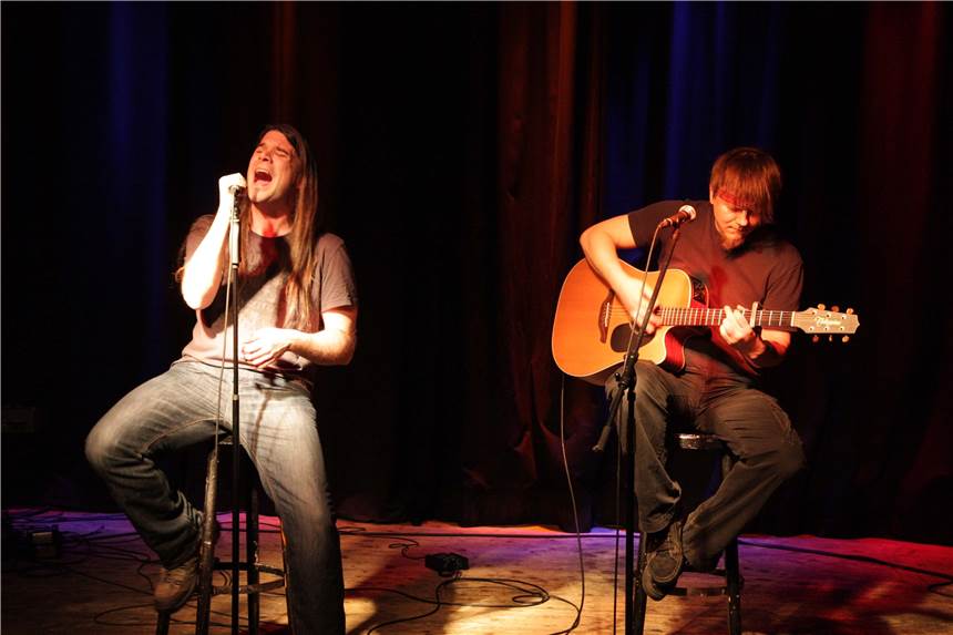 Halterner Duo „All Out!“ schließt erste „Thekenkonzerte“-Staffel ab Thorsten Drees (l.) und Markus „Mäggi“ Fahrendorf bilden das Akustik-Duo „All Out!“.