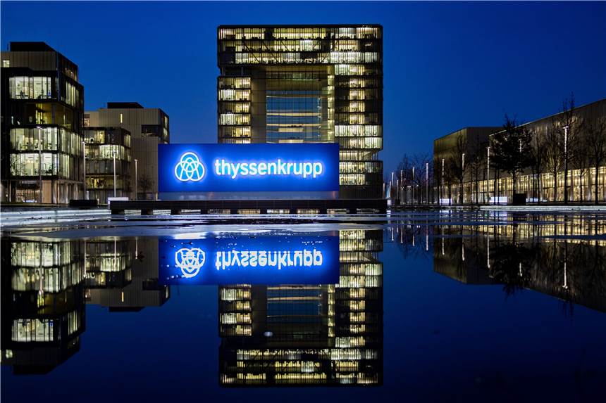 ThyssenKrupp kündigt weitere Kurzarbeit an Thyssenkrupp hatte seinen profitabelsten Geschäftsteil, die Aufzugssparte, für 17,2 Milliarden Euro verkauft.