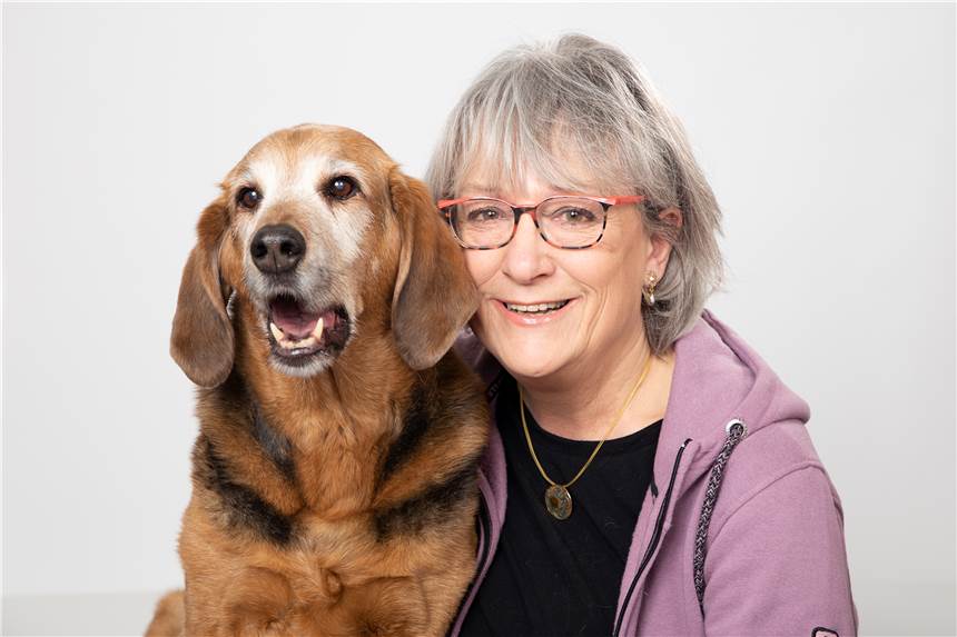 Tierärztin Dr. Barbara Seibert denkt auch an die Tiere, die ukrainische Flüchtlinge mitbringen und die meist nicht gechipt sind und auch geimpft werden müssen.