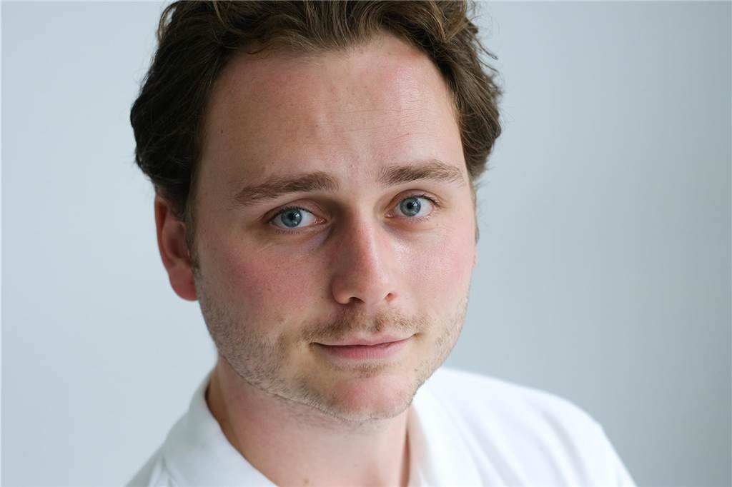 Aufnahmestopp bei Tierarztpraxen: Personalkampf mit Pharmaindustrie Portraitfoto Moritz Ostermann