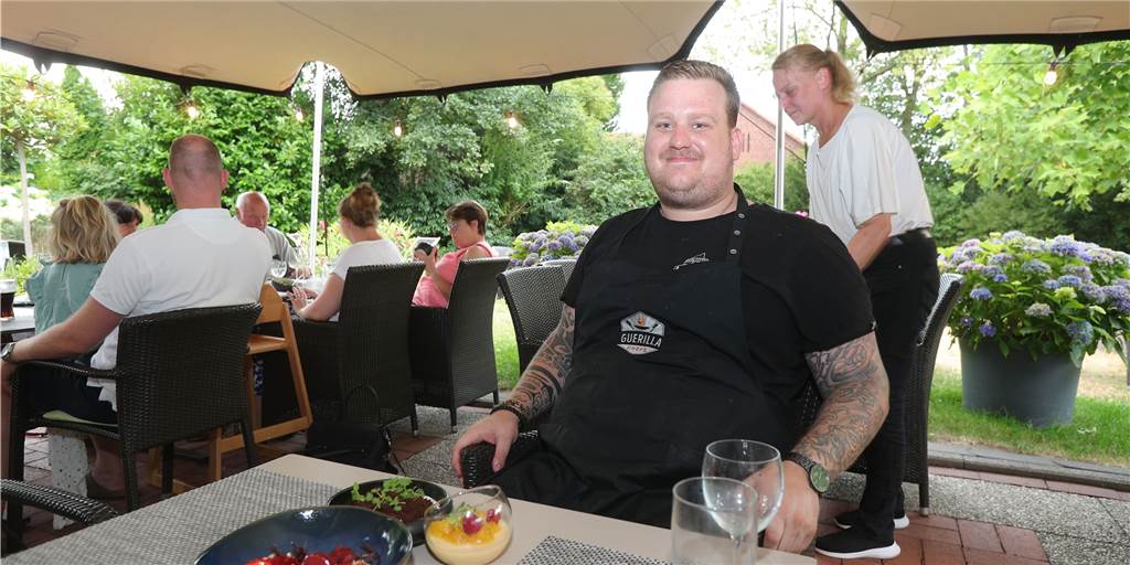 Neuer Koch bei Mutter Althoff traut sich gewagtes Experiment Tim Andrich hat im Restaurant Mutter Althoff in Vinnum ein neues Konzept etabliert.