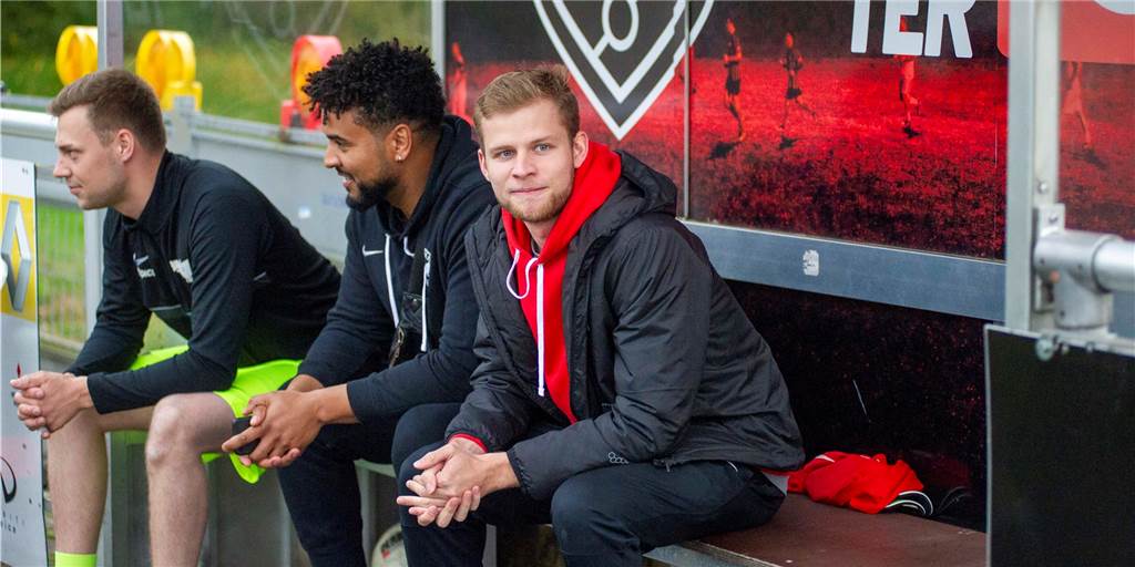 Flaesheims Top-Transfer Tim Gimbel: „Es hat sich sehr schnell sehr richtig angefühlt“ Tim Gimbel (r.), hier als Zuschauer beim Auswärtsspiel von Borussia Münster beim TuS Haltern am See, verlässt seinen aktuellen Verein nur schweren Herzens. Gleichzeitig freut er sich aber auch auf Concordia Flaesheim.
