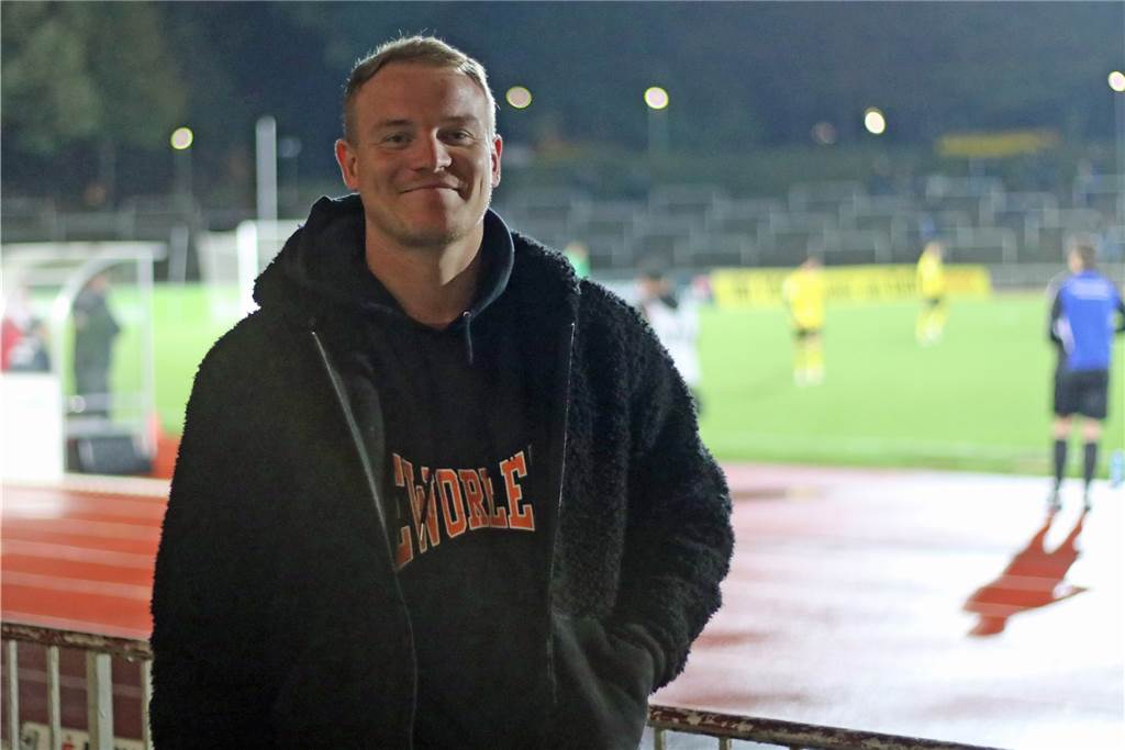 Tim Hermes über seine Verletzung: „Ich hätte mir lieber einen Riss im Knie geholt“ Tim Hermes hat sich am Montag das Spiel seiner Mannschaft RW Oberhausen bei Borussia Dortmund angesehen.