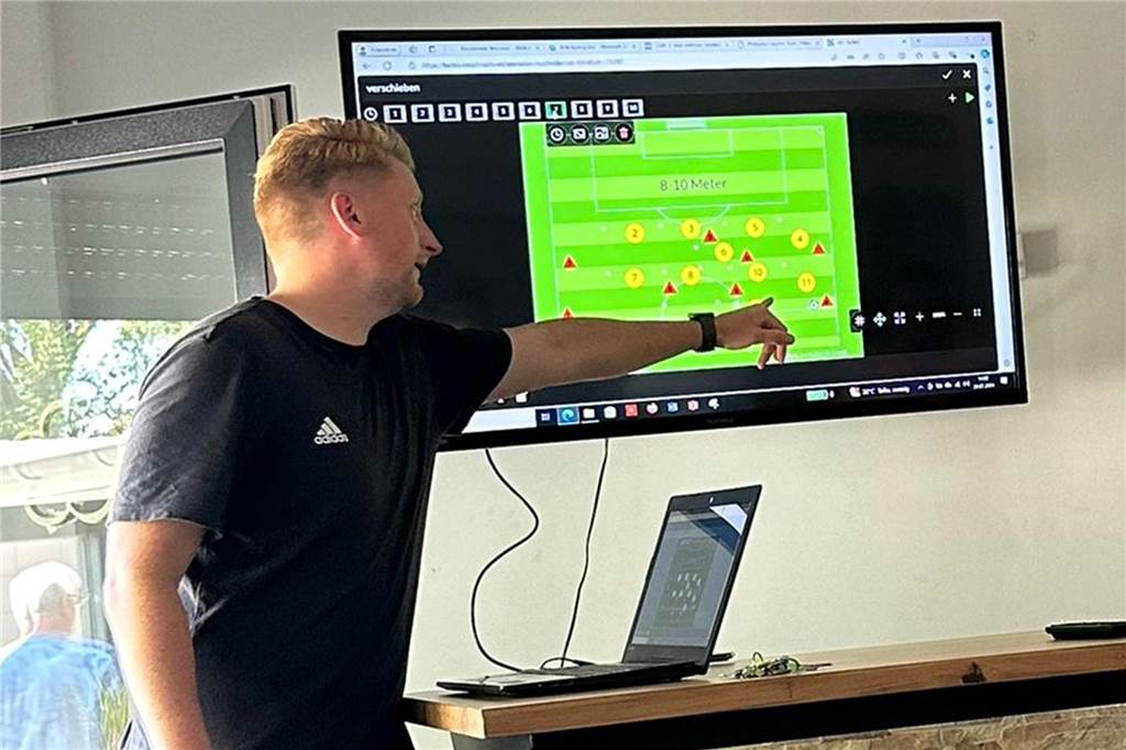 Tim Krämer ist seit Sommer Trainer des TuS Rahm.