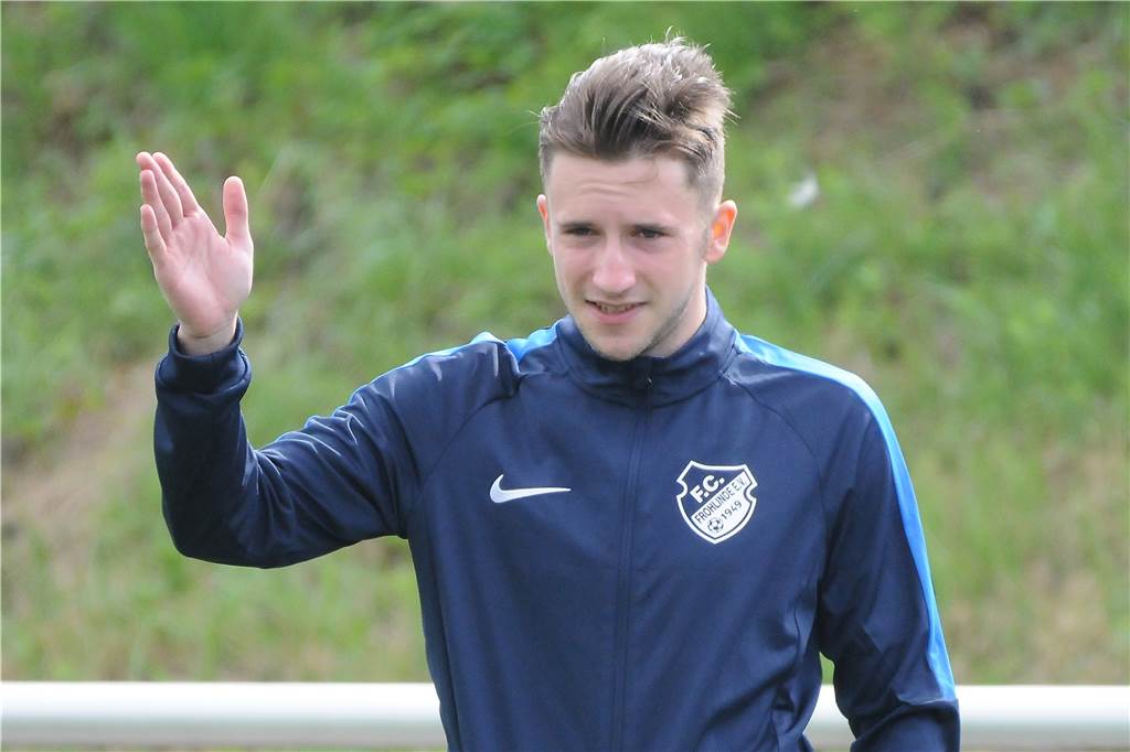 Fußballer diskutieren DFB-Forderung: „arrogant“ und „nicht systemrelevant“ Tim Kuit, der D-Junioren-Fußballtrainer des FC Frohlinde in der Bezirksliga, begrüßt die DFB-Forderung.