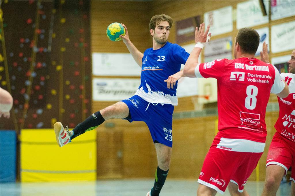 Tim Strotmann über Wechsel zur PSV: Mit Brüderchen und mit Bock auf die Liga Tim Strotmann vom HSC Haltern-Sythen beim Torwurf