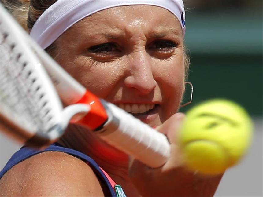 Kristina Mladenovic scheitert in Paris an Bacsinszky Timea Bacsinszky setzt sich gegen Frankreichs Favoritin Kristina Mladenovic durch. Foto: Michel Euler