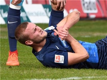 Timo Beermann hatte sich beim 2:2 gegen den SV Sandhausen die Schulter ausgekugelt. Foto: Stefan Puchner
