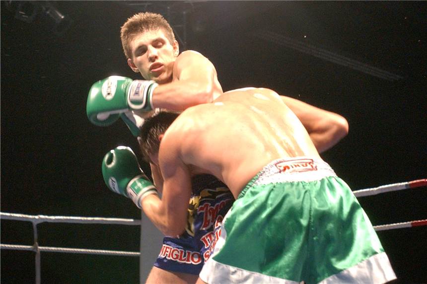 Timo Bonfiglio freut sich auf die Dorstener Fight Night Timo Bonfiglio (l.) kämpfte bis zum Karriereende 2007 auf internationalem Top-Niveau.