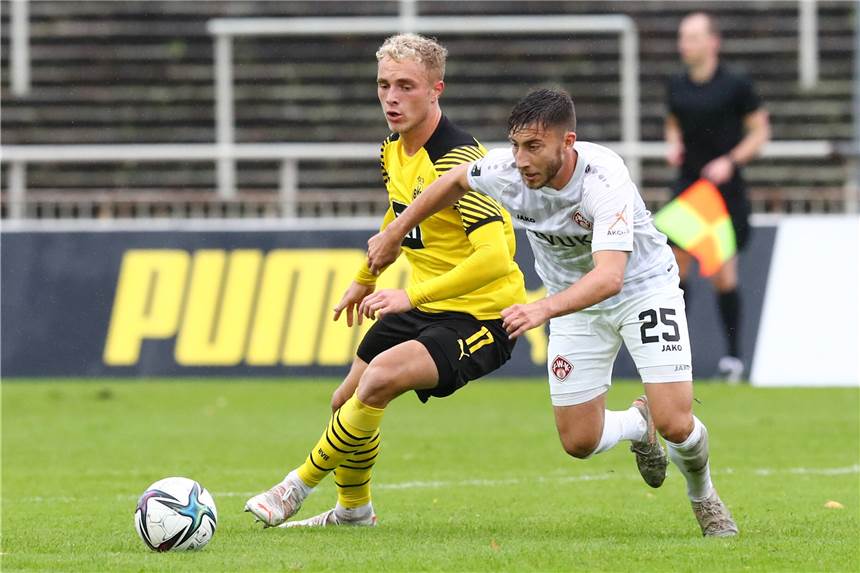 BVB-U23: Testspiel-Niederlage bei KAS Eupen in ungewohnter Formation Timo Bornemann, hier im Drittliga-Spiel gegen Würzburg, hatte beim Freundschaftsspiel gegen die KAS Eupen zwei gute Gelegenheiten.