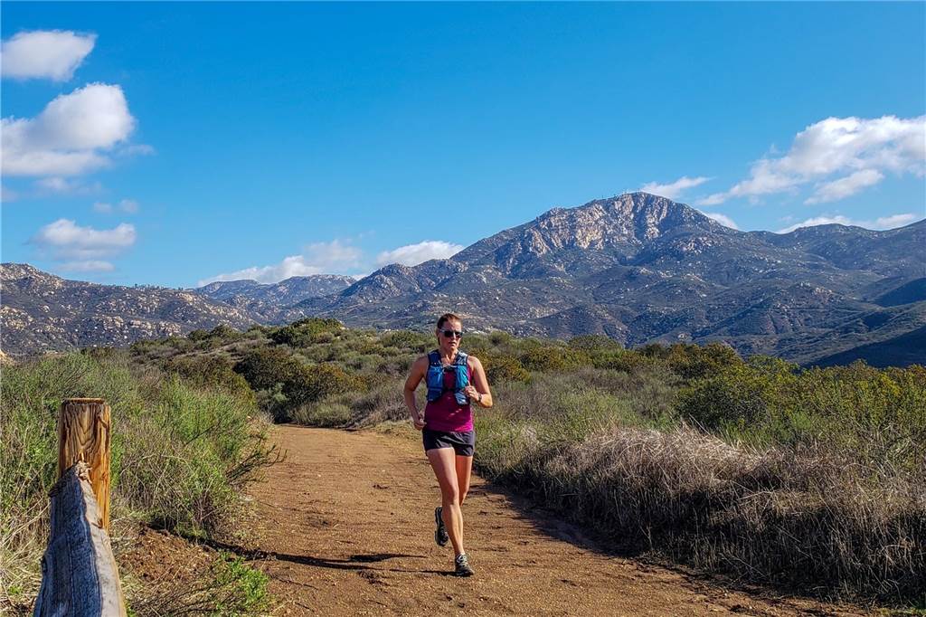 Ultramarathons in kalifornischer Wildnis: Tina Söbbing ist Mountain-Runnerin Tina Söbbing ist ganz in ihrem Element beim Trail Running im heimischen San Diego.