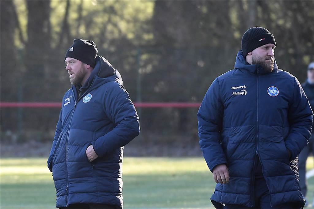 Tino Westphal (l.) und Bastian Niebert stecken mit dem FC Castrop-Rauxel noch im Aufstiegskampf.