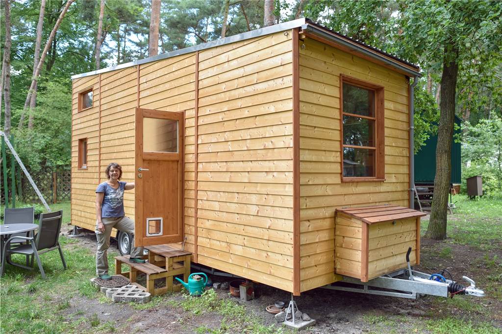 „Tiny House“-Hype in Dortmund – der Wohntrend hat aber ein großes Problem Tiny Houses sind meist zwischen 15 und 40 Quadratmeter groß. Viele sind mobil und stehen auf einem Fahrgestell für Anhänger.