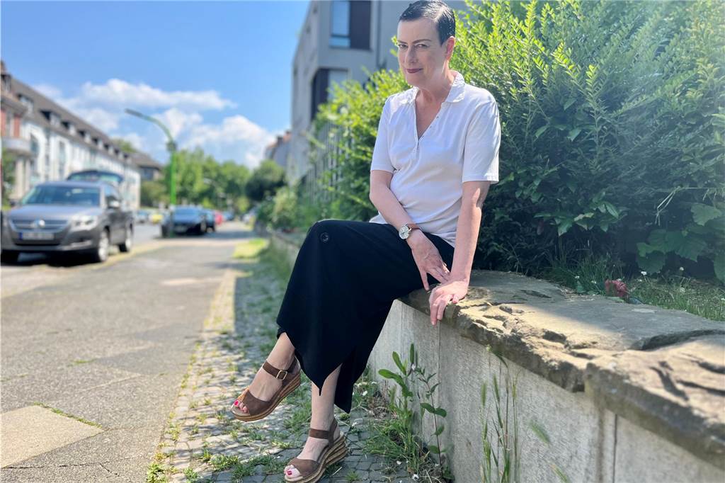 Dortmunds Diva mit Augenzwinkern: Tirzah Haase ist die Stimme in Bus und Bahn Tirzah Haase fühlt sich im Kaiserviertel pudelwohl.