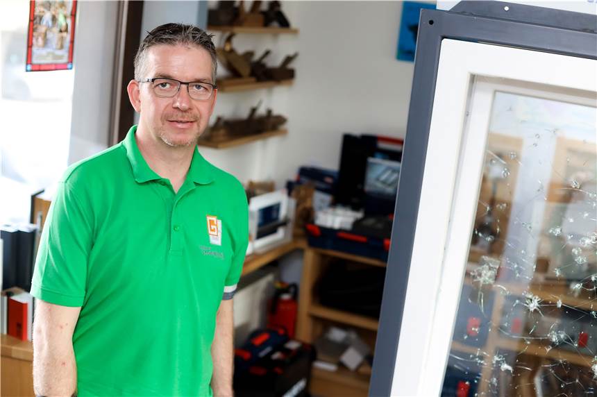 Mit Kreativität in die Zukunft Tischlermeister Norbert Grewing leitet heute das Schermbecker Familienunternehmen.