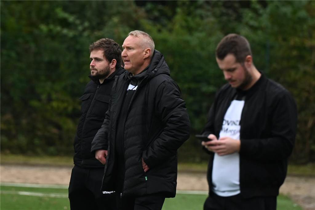 TIU Rünthe siegt wieder in der Nachspielzeit: SV Frömern gibt frühe Führung aus der Hand TIU Rünthe - SV Frömern 2:1.