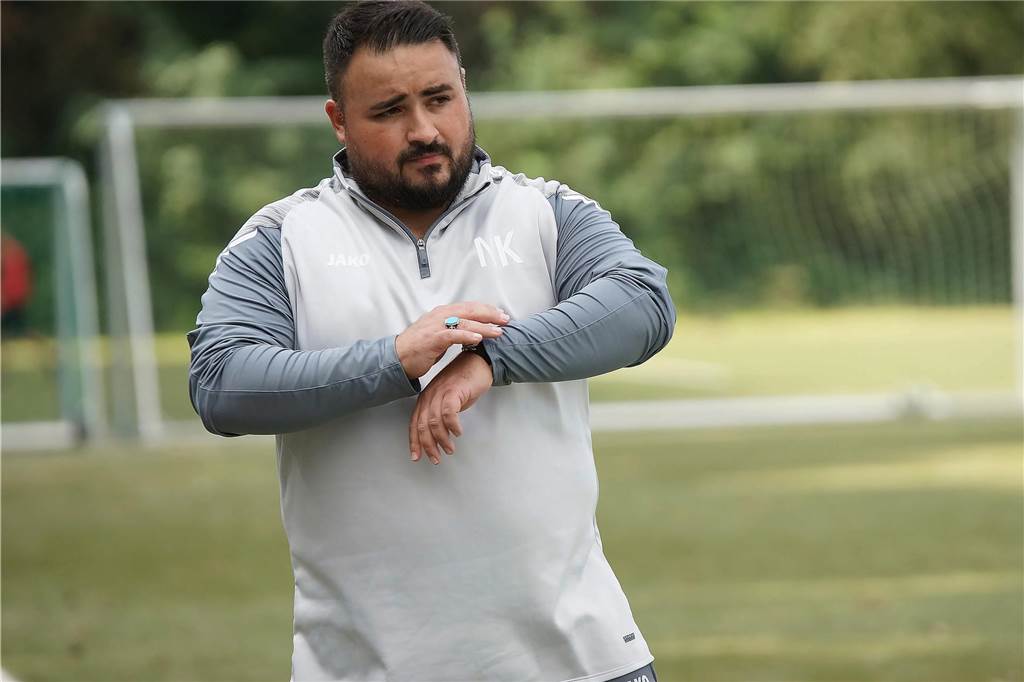 Harte Sperre nach Spuckattacke TIU Rünthes Trainer Nail Kocapinar wollte sich zu dem Urteil nicht äußern.