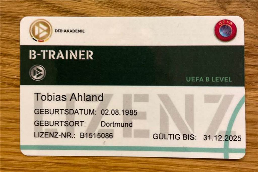 Tobias Ahland ist nun Inhaber der Uefa-B-Lizenz.