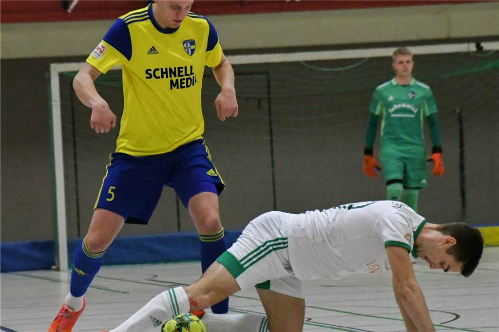 Tobias Resing (Lünten) und SpVgg Vredens Malte Hoffmann