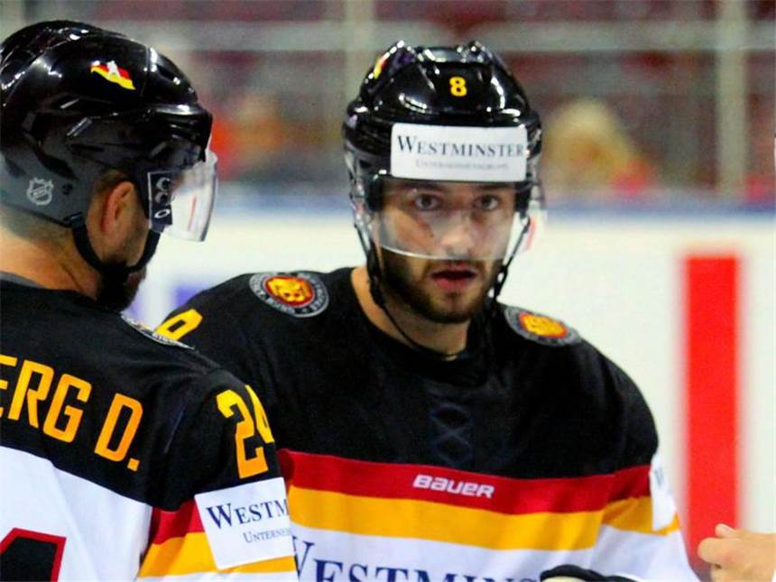 NHL-Profi Rieder stößt zum Nationalteam Tobias Rieder (r) soll am 18. April zum DEB-Team stoßen. Foto: Stefan Diepold