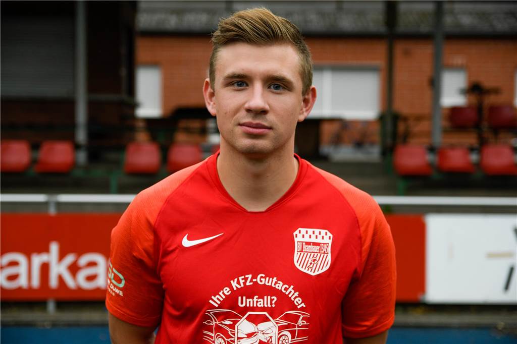 Lautstarker Support für BVB bei HSM: „Idee dazu kam im Brauhaus“ Tobias Sommer, hier noch im Trikot der BV Brambauer zu seiner aktiven Zeit.