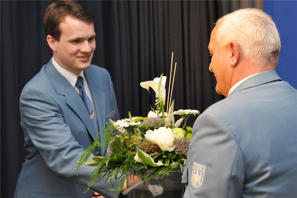 Technisches Hilfswerk trauert um Helmut Pauke: ein zuverlässiger Kamerad Tobias Stockhoff mit Helmut Pauke