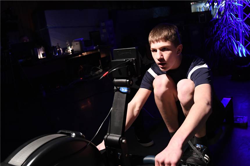 RV Dorsten feiert beim Indoorcup viele neue Bestzeiten Tobias Strangemann ruderte bei den Jungen 14 Jahre auf den zweiten Platz.