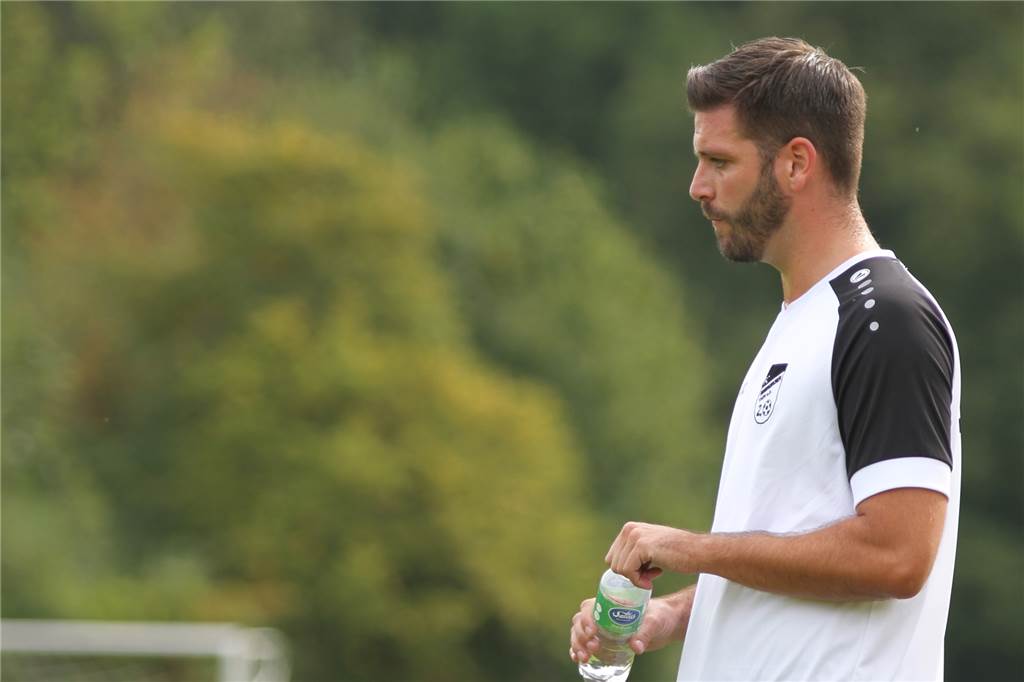 Trainerwechsel beim SC Capelle Tobias Temmann wird in der neuen Saison Trainer des SC Capelle.