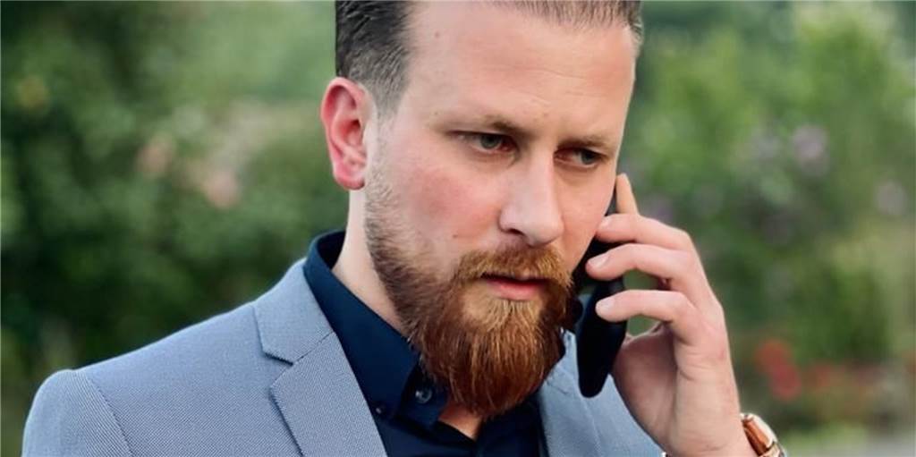 Osmanlispor stellt sich neu auf und präsentiert neuen Trainer und neuen Sportlichen Leiter Tolga Porsuk präsentiert einen neuen Trainer und eine neuen Sportlichen Leiter.