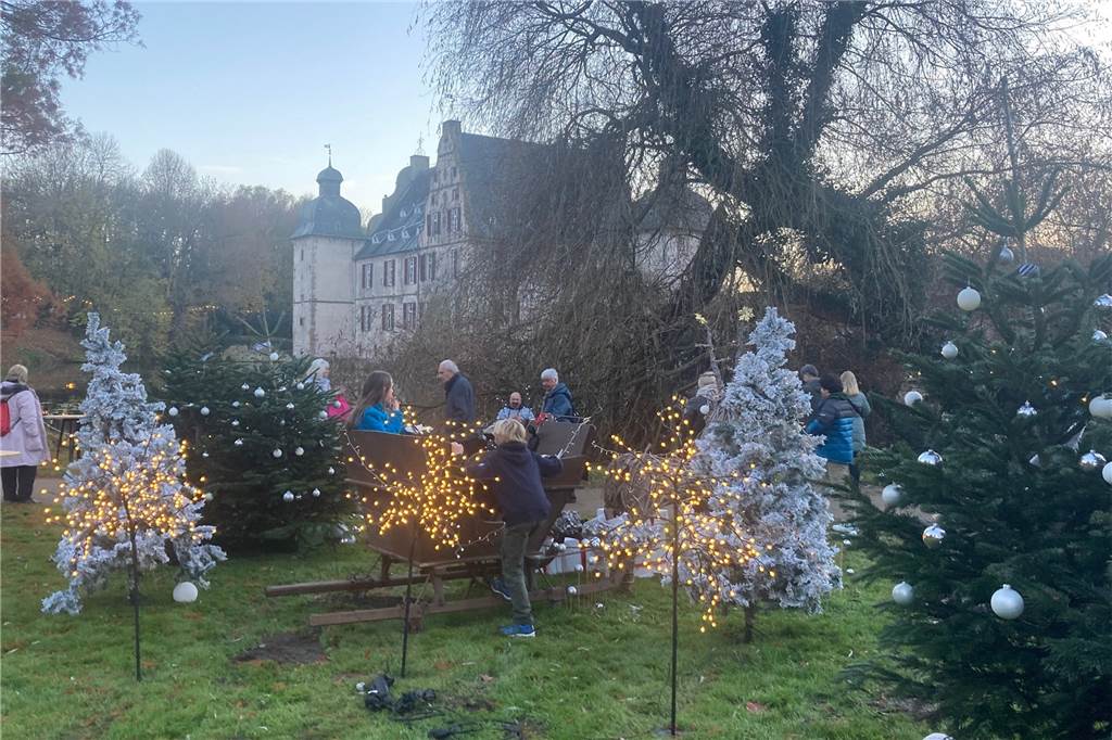Tolle Ausblicke auf Schloss und Park bietet die "Weihnachtsflair".