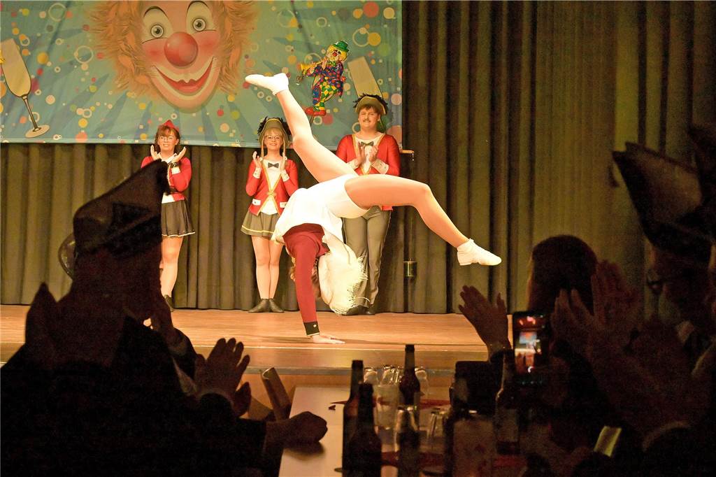 Tolle Darbietungen erlebten die begeisterten Zuschauer bei der Gala-Sitzung der 1. Selmer Karnevalsgesellschaft Freitagabend im Bürgerhaus.