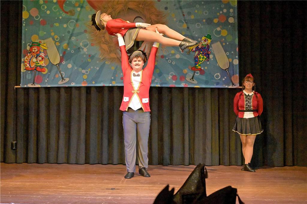 Tolle Darbietungen erlebten die begeisterten Zuschauer bei der Gala-Sitzung der 1. Selmer Karnevalsgesellschaft Freitagabend im Bürgerhaus.