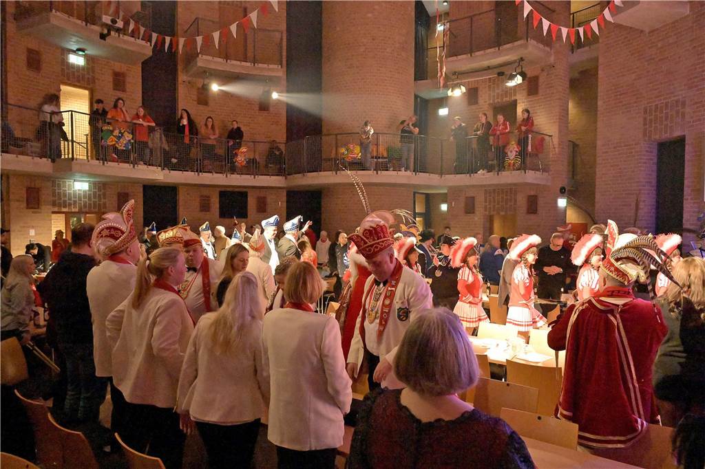 Tolle Darbietungen erlebten die begeisterten Zuschauer bei der Gala-Sitzung der 1. Selmer Karnevalsgesellschaft Freitagabend im Bürgerhaus.
