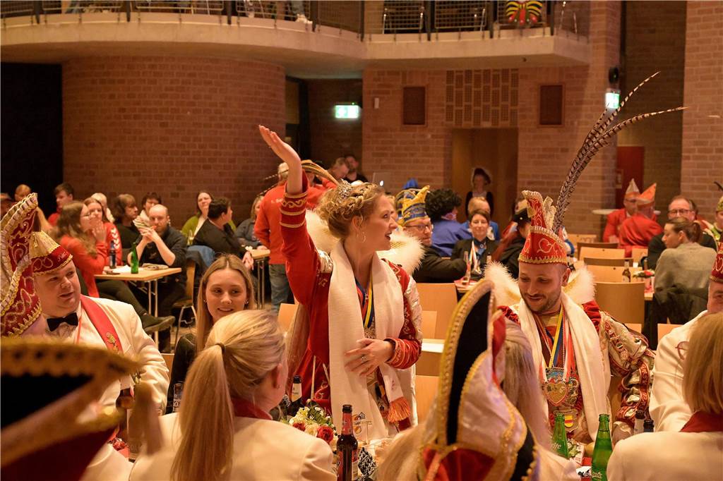 Tolle Darbietungen erlebten die begeisterten Zuschauer bei der Gala-Sitzung der 1. Selmer Karnevalsgesellschaft Freitagabend im Bürgerhaus.