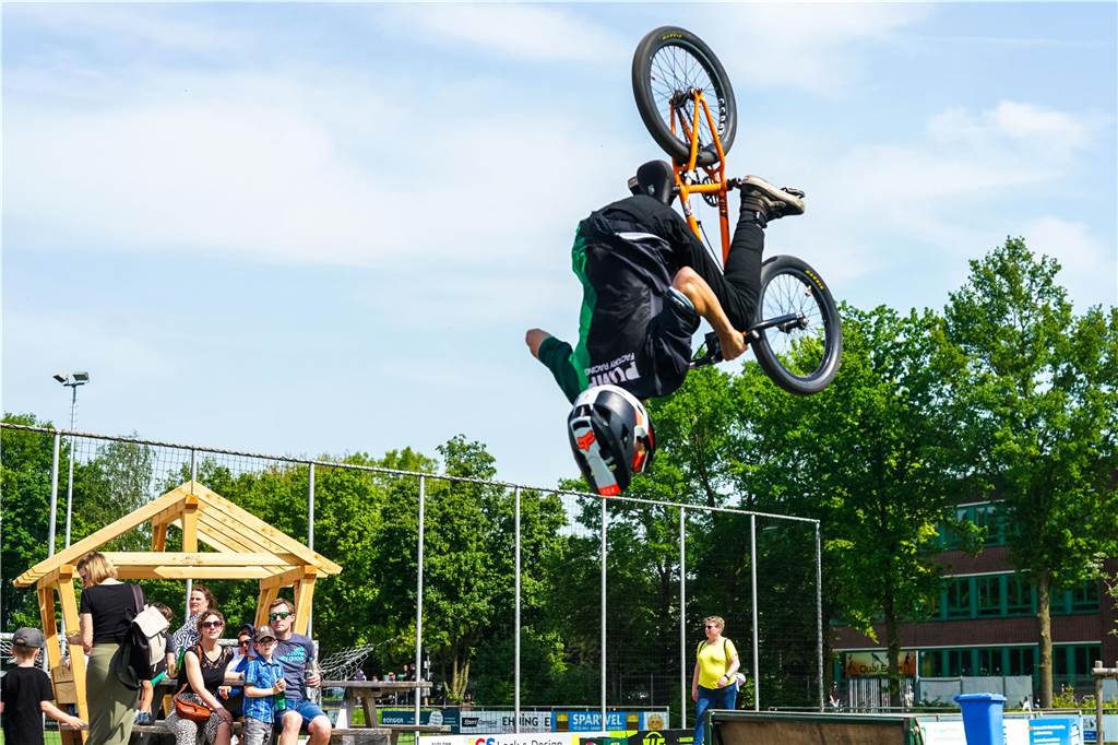 Tolle Sprünge zeigten die Mountainbikefahrer, aber auch für alle anderen gab es ein tolles Programm.