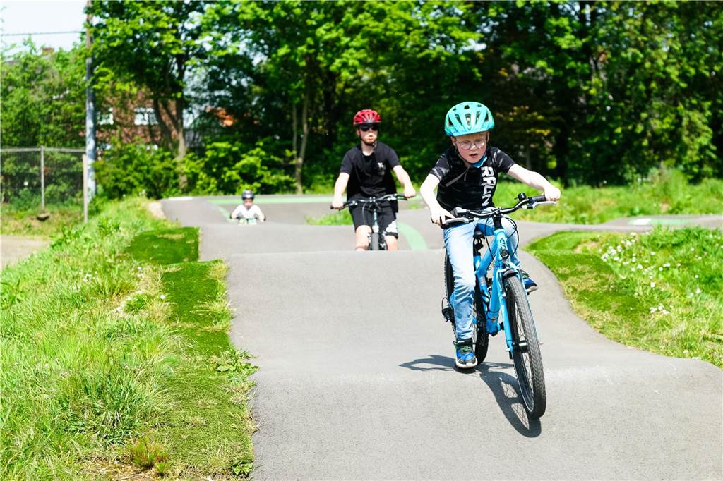Tolle Sprünge zeigten die Mountainbikefahrer, aber auch für alle anderen gab es ein tolles Programm.