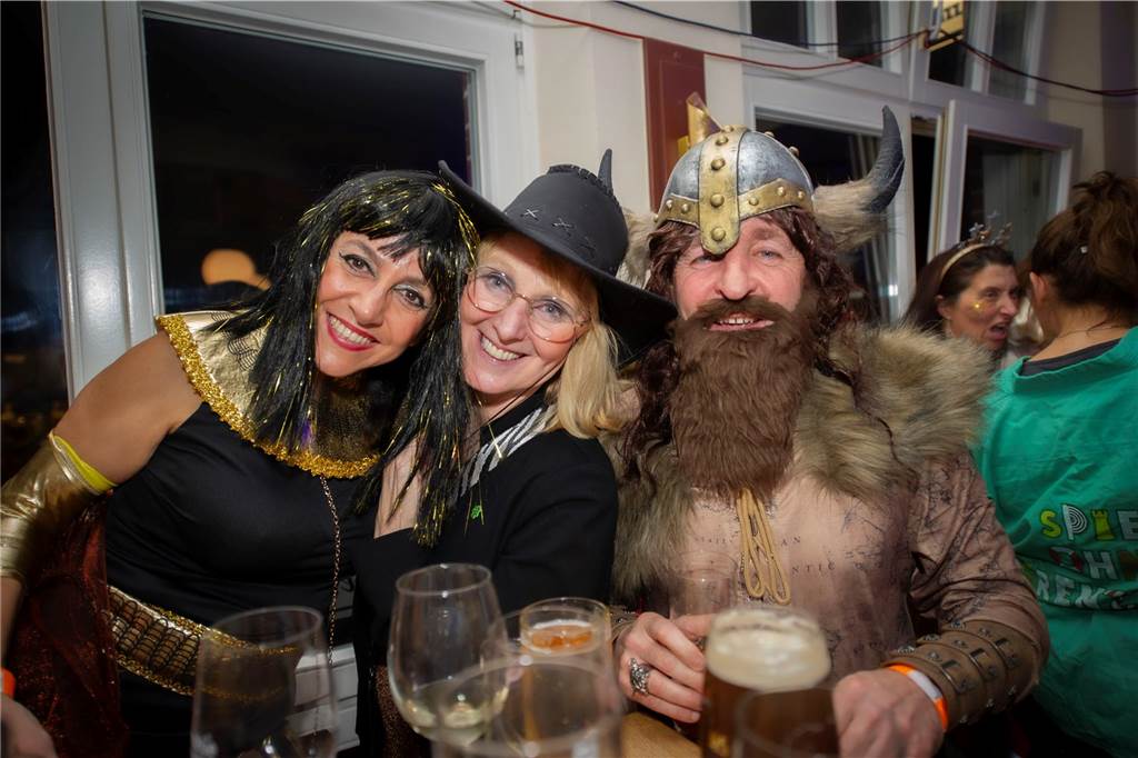 Tolle Stimmung an Rosenmontag im Café Zentral.