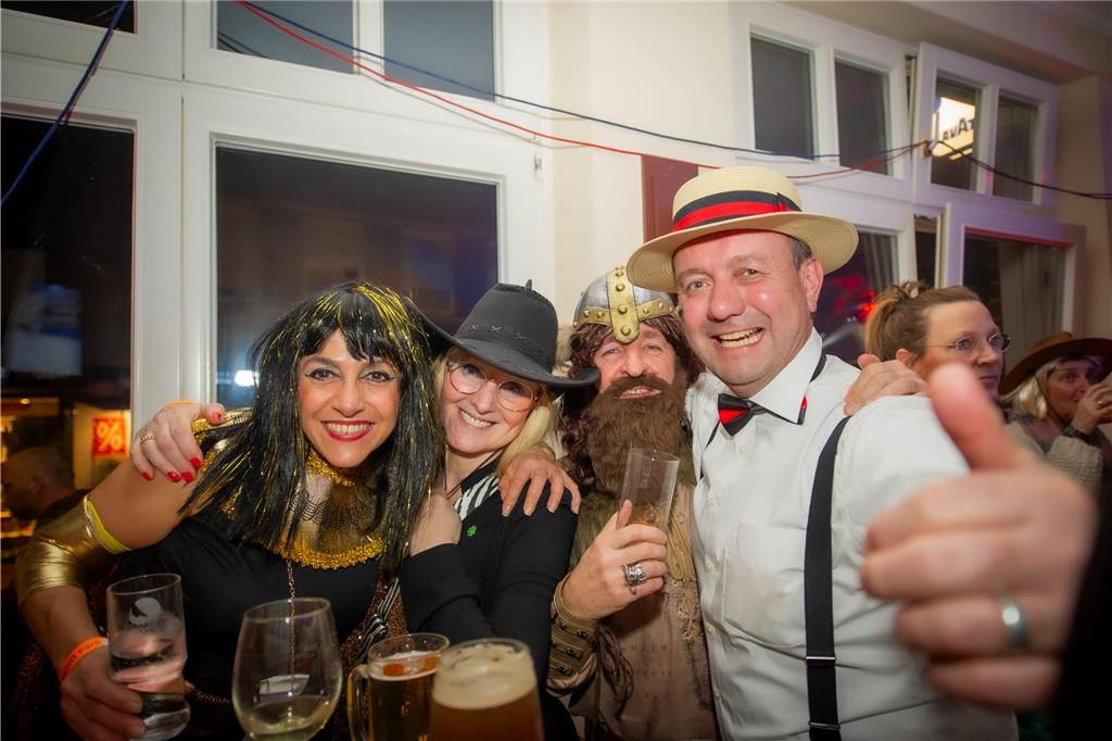 Tolle Stimmung an Rosenmontag im Café Zentral.