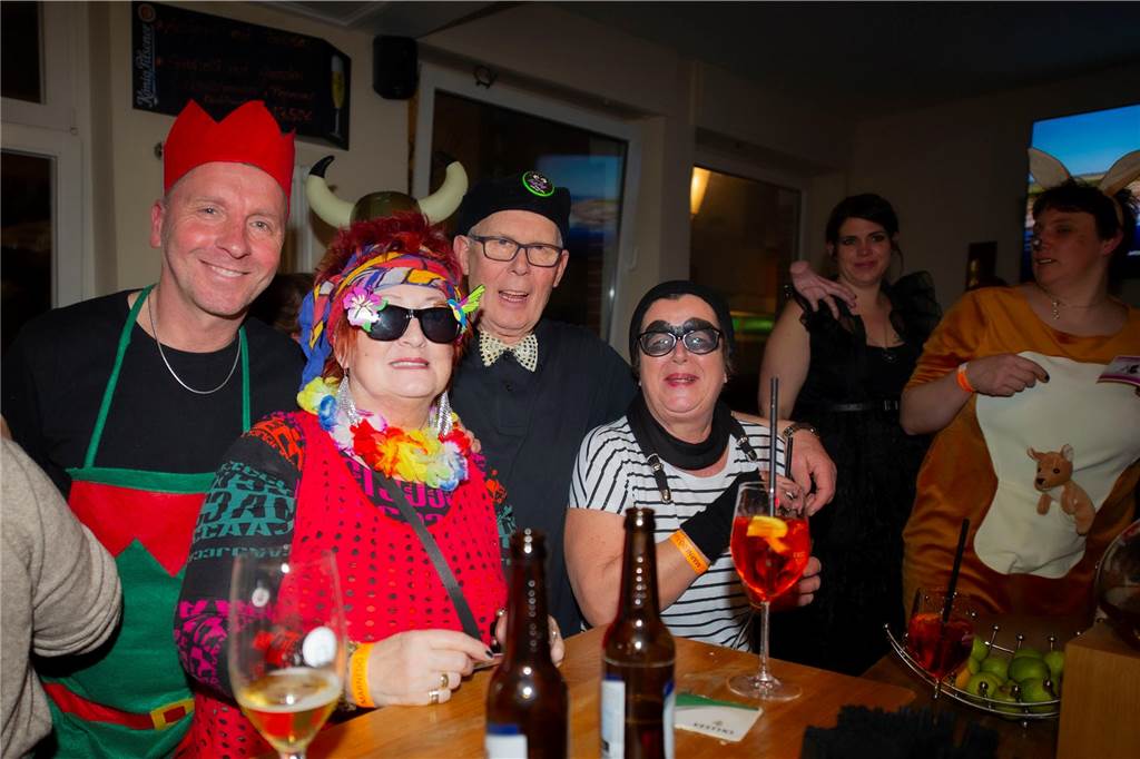 Tolle Stimmung an Rosenmontag im Café Zentral.