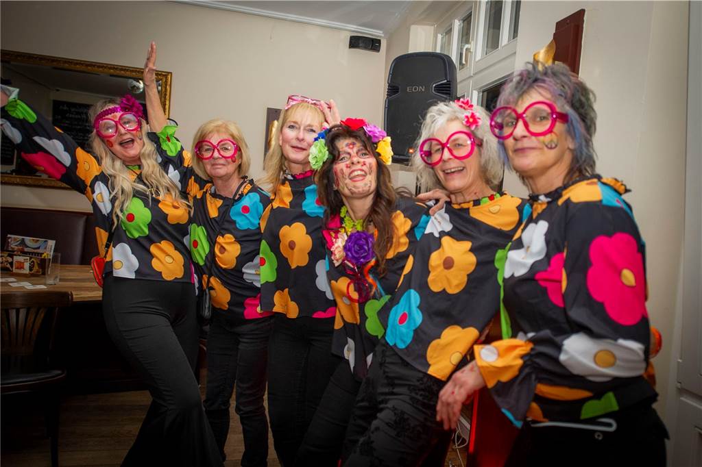 Tolle Stimmung an Rosenmontag im Café Zentral.